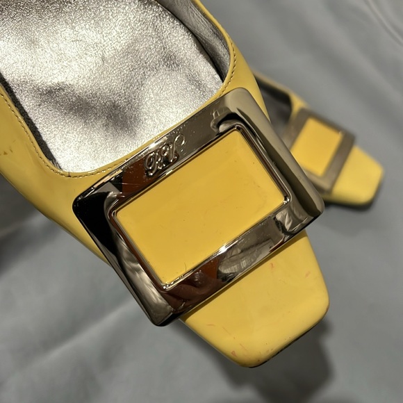 Roger Vivier Paris Shoes - Picture 2 of 9